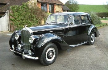 23 Bentley R Type 1955 года – английский лорд среди автомобилей 