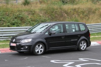 Первые фото нового поколения Volkswagen Touran