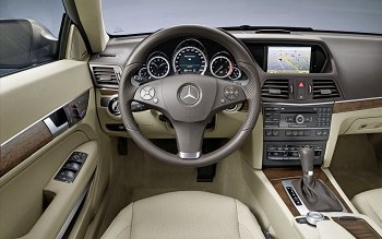 Интерьер нового Mercedes E-Class стал достоянием общественности