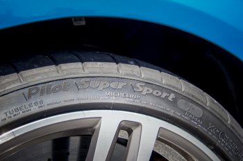 Покрышки Michelin Pilot Super Sport станут базовыми для моделей BMW M5 и M6