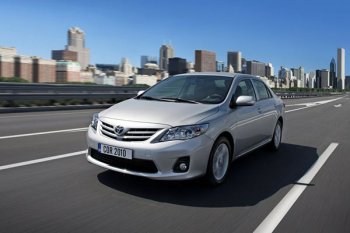 Обновленная Toyota Corolla в Японии пошла в продажу